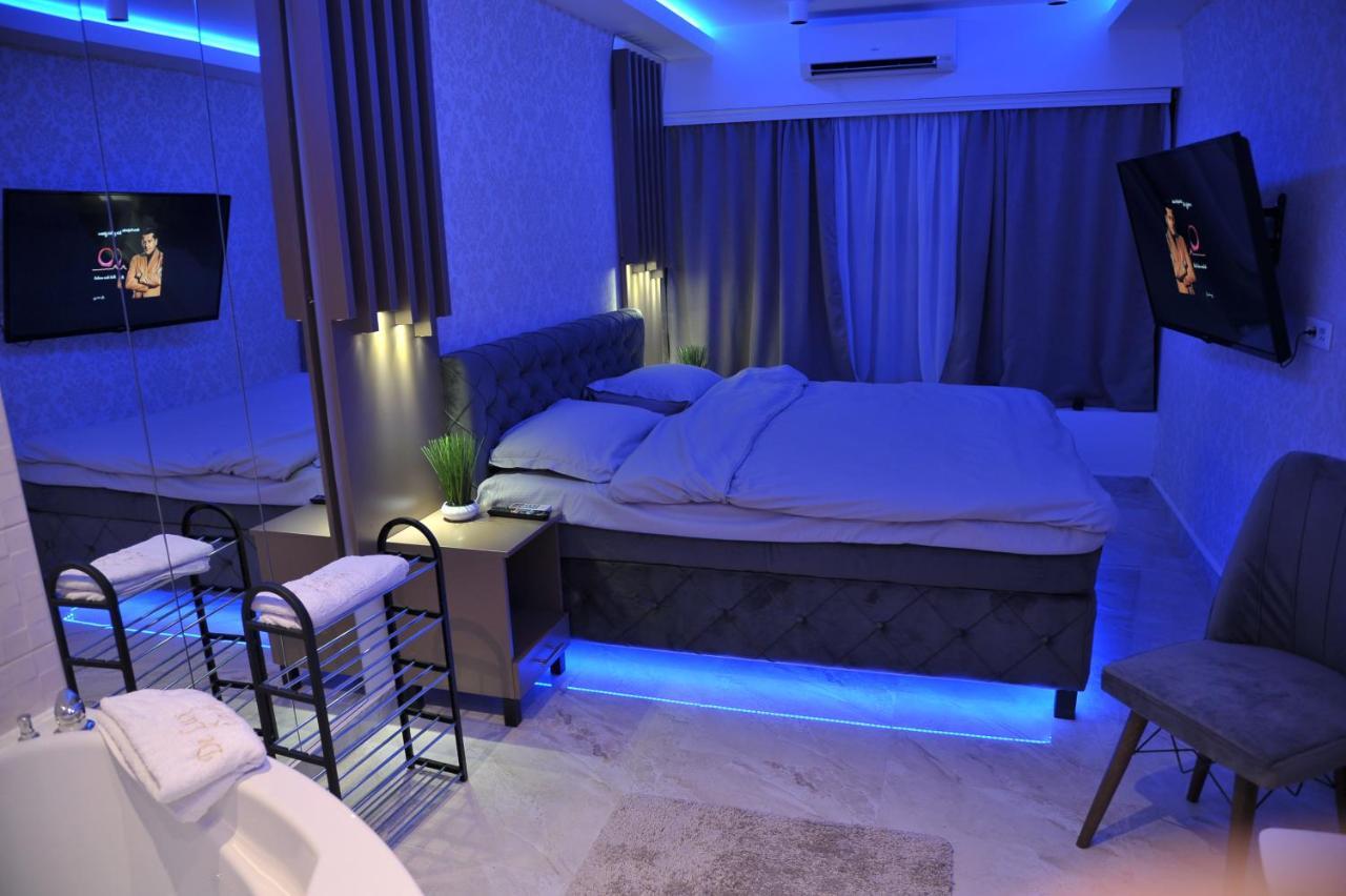 Jacuzzi De Lux - Apartment *